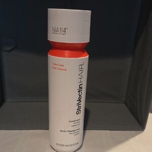 StriVectin Hair Color Care Conditioner - White and Red